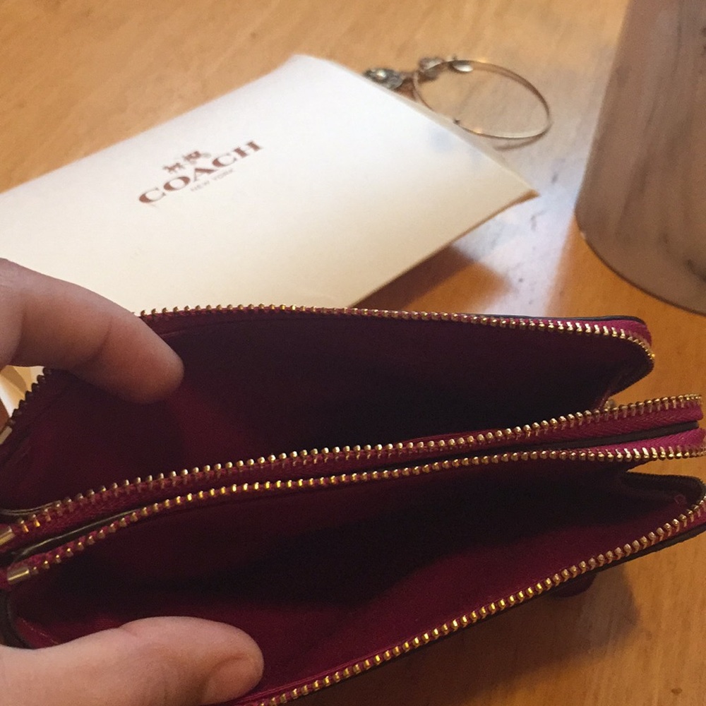 Coach Wallet Wristlet Fuchsia - Picture 5 of 7